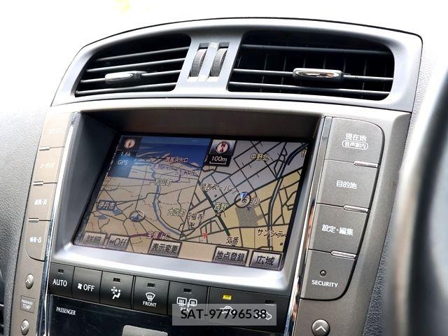 Lexus IS 2010-02 7877335-17