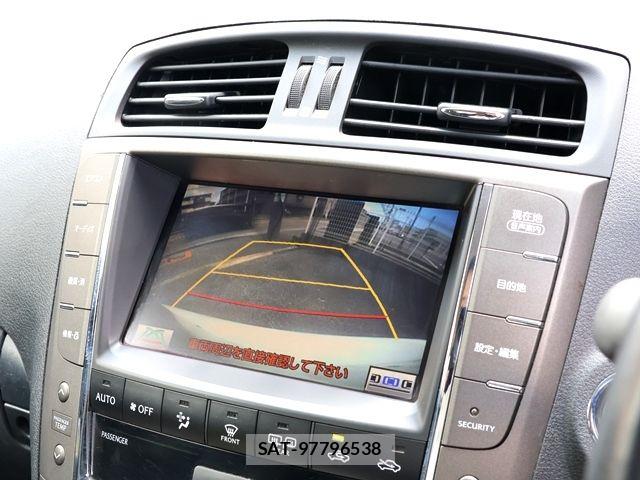 Lexus IS 2010-02 7877335-18