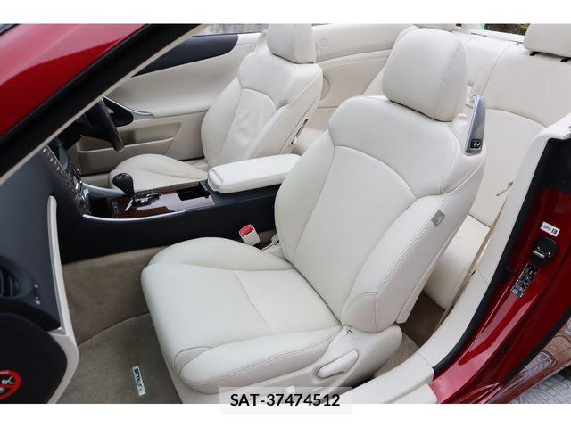 Lexus IS 2011-10 7902847-9