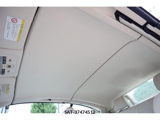 Lexus IS 2011-10 7902847-21