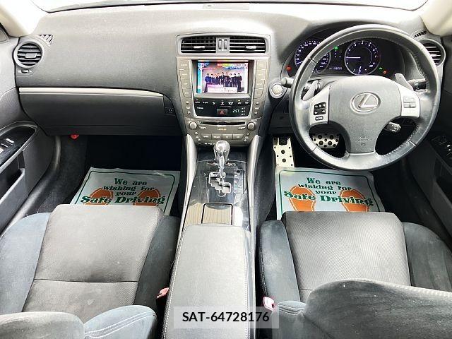 Lexus IS 2011-04 8036407-1