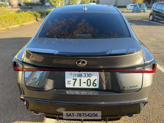 Lexus IS 2025-05 1386537-12