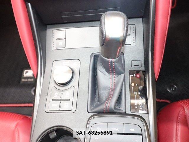 Lexus IS 2021-05 2962849-17