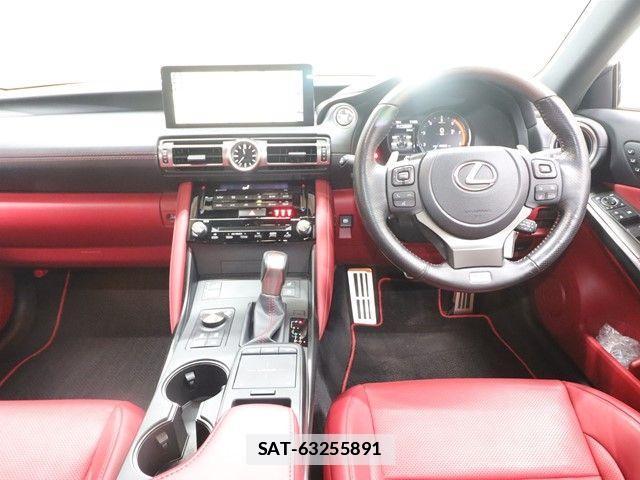 Lexus IS 2021-05 2962849-2