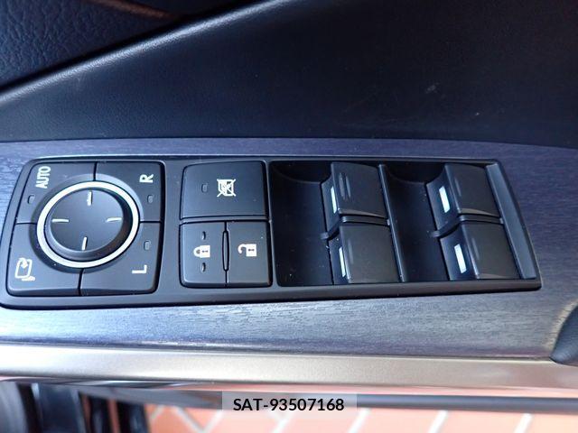 Lexus IS 2019-10 3066375-11