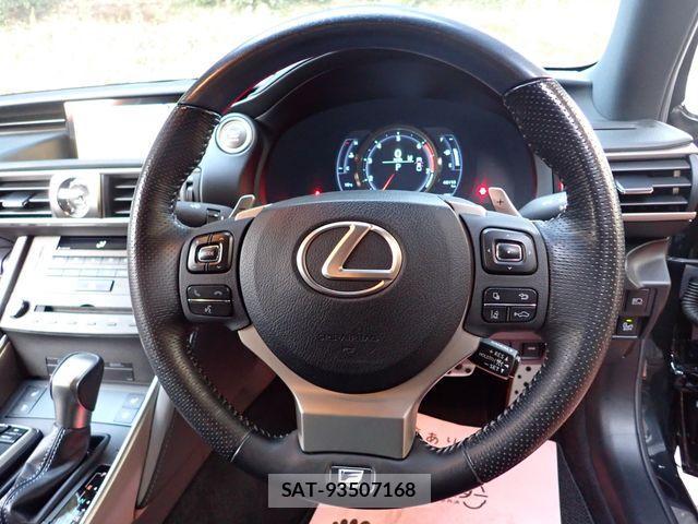 Lexus IS 2019-10 3066375-3