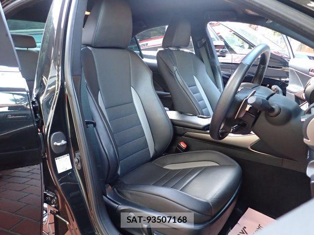 Lexus IS 2019-10 3066375-6