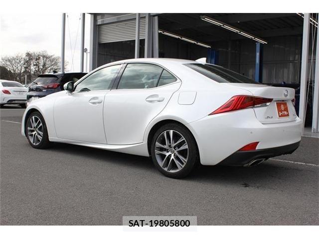 Lexus IS 2018-11 3771349-9