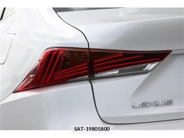 Lexus IS 2018-11 3771349-11