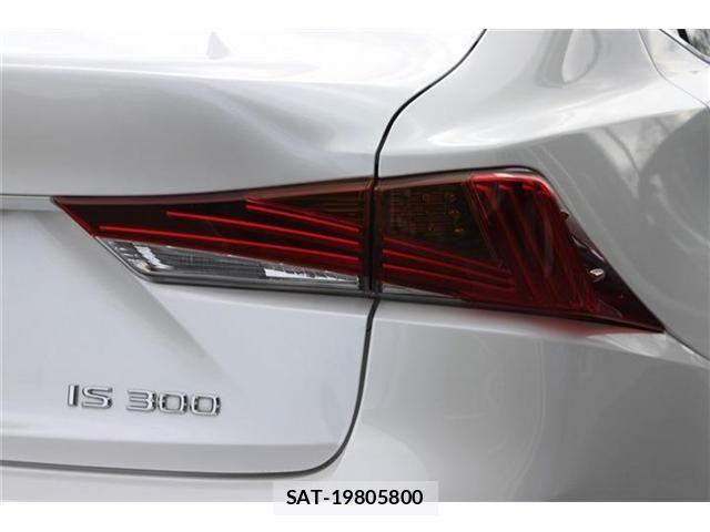 Lexus IS 2018-11 3771349-12