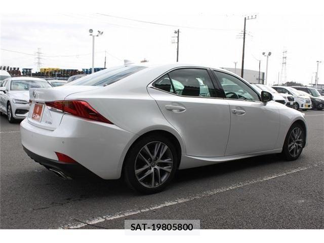 Lexus IS 2018-11 3771349-13