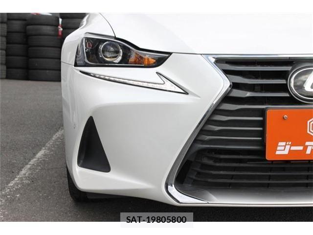 Lexus IS 2018-11 3771349-3