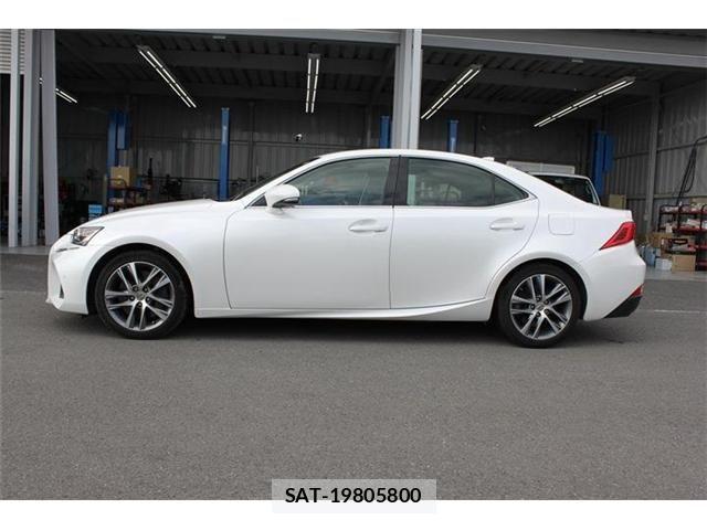 Lexus IS 2018-11 3771349-8