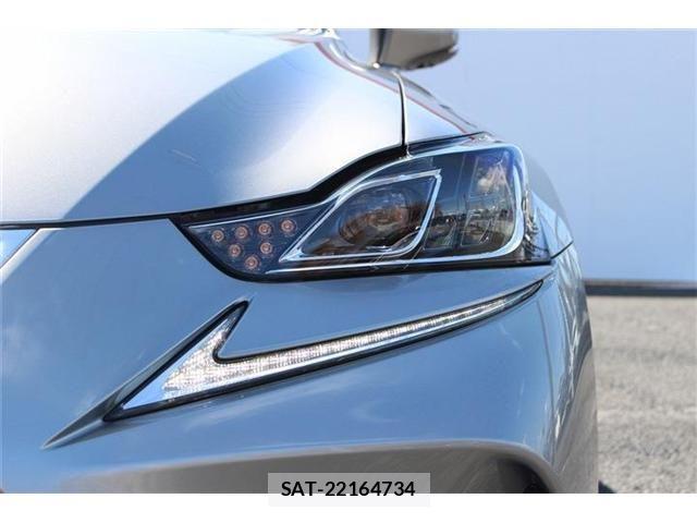 Lexus IS 2017-12 4176034-10