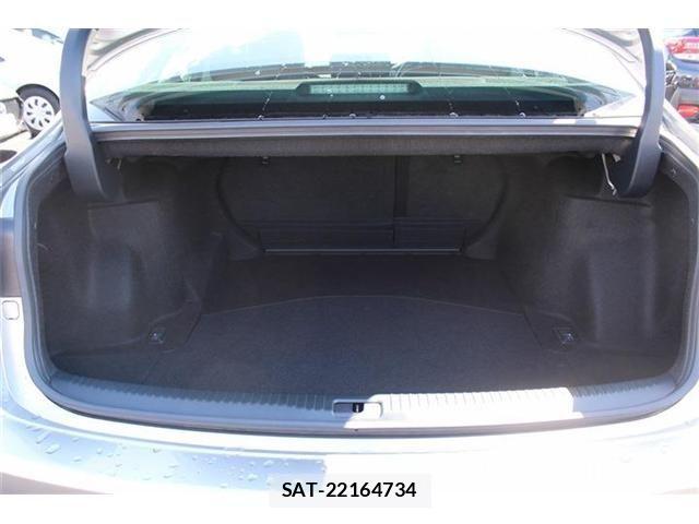 Lexus IS 2017-12 4176034-15