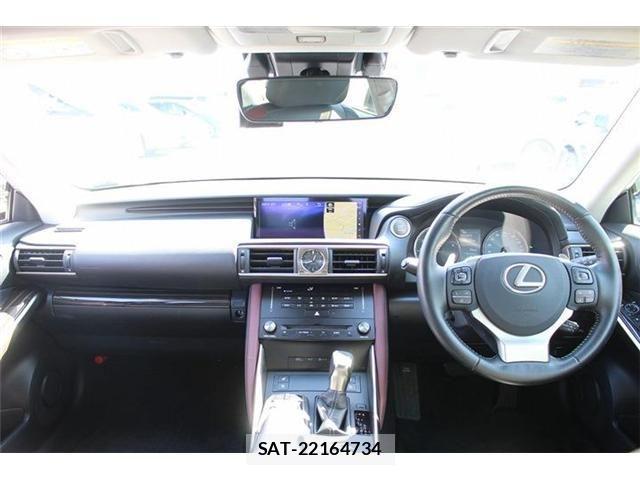 Lexus IS 2017-12 4176034-16