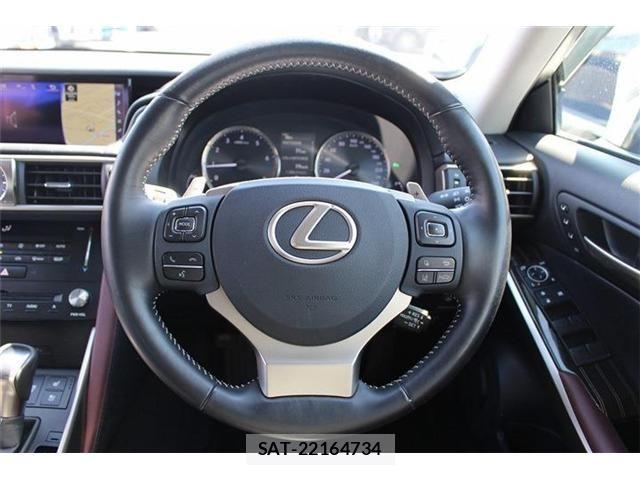 Lexus IS 2017-12 4176034-17