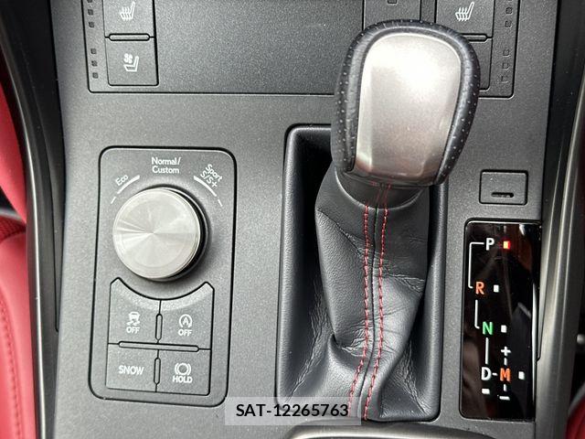 Lexus IS 2021-03 6526516-9