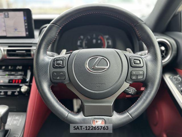 Lexus IS 2021-03 6526516-11