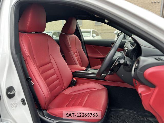 Lexus IS 2021-03 6526516-14