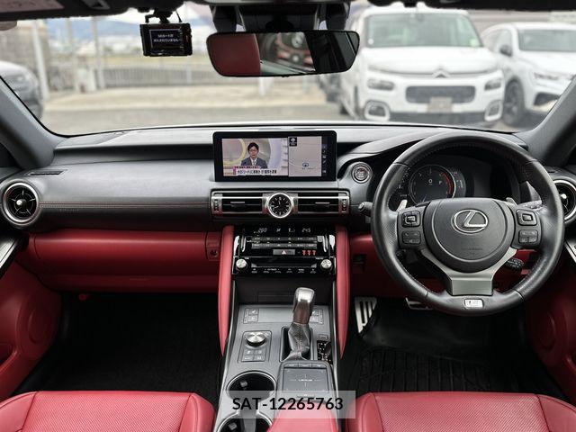Lexus IS 2021-03 6526516-1