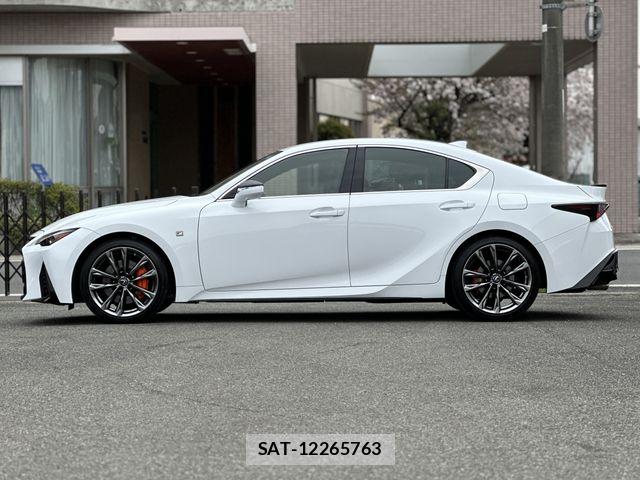 Lexus IS 2021-03 6526516-27