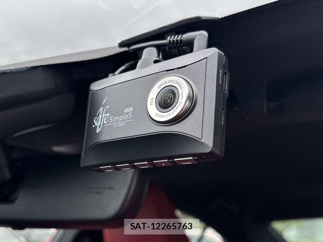 Lexus IS 2021-03 6526516-2