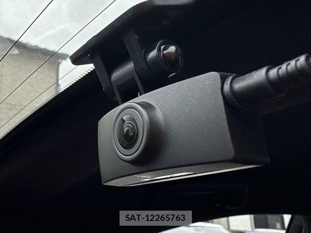 Lexus IS 2021-03 6526516-3