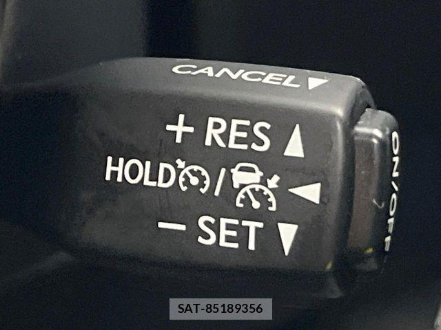Lexus IS 2018-12 6641818-9