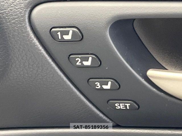 Lexus IS 2018-12 6641818-10