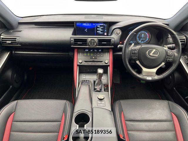 Lexus IS 2018-12 6641818-1