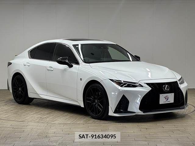 Lexus IS 2021-05 6672260-13