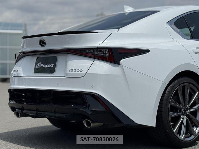 Lexus IS 2021-01 6676656-25