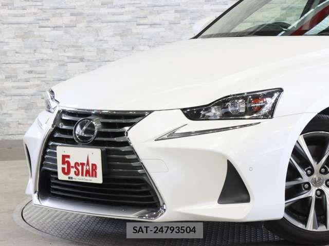 Lexus IS 2018-01 6676657-15