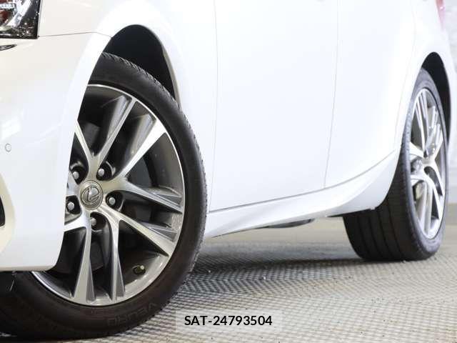 Lexus IS 2018-01 6676657-16