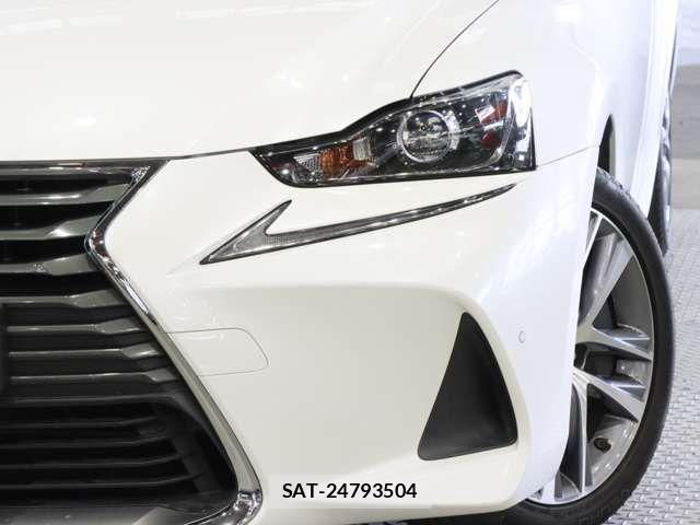 Lexus IS 2018-01 6676657-17