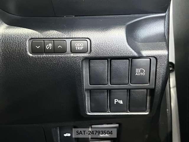 Lexus IS 2018-01 6676657-8