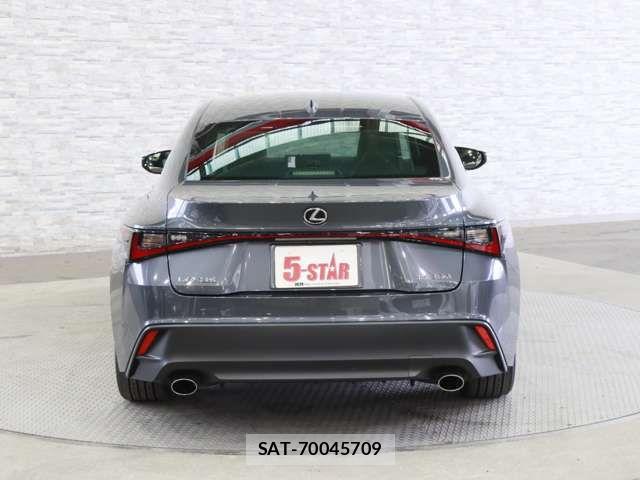 Lexus IS 2021-03 6907681-14