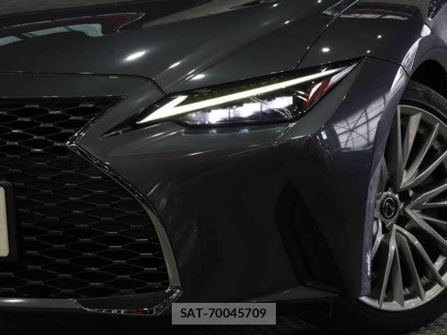 Lexus IS 2021-03 6907681-15