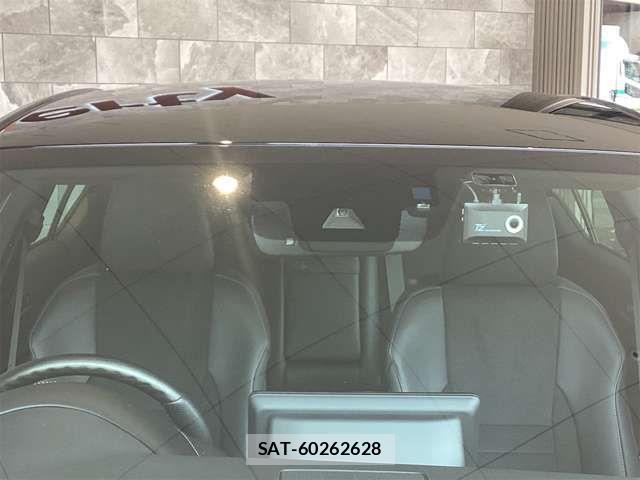 Lexus IS 2023-06 6907680-12