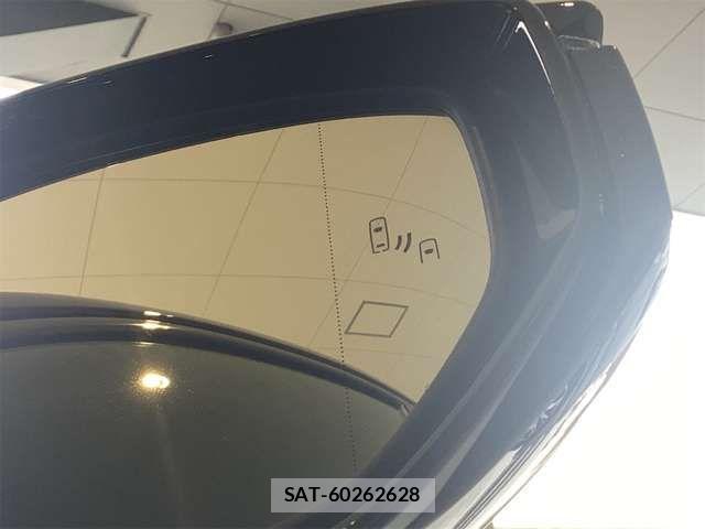Lexus IS 2023-06 6907680-17
