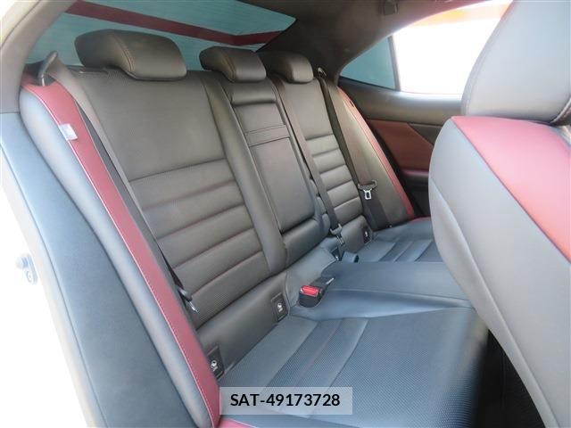 Lexus IS 2017-11 6995089-10