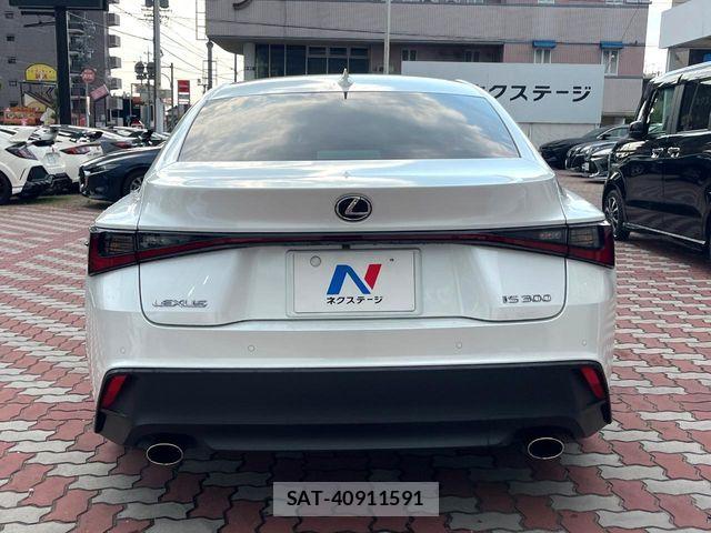 Lexus IS 2020-11 6995080-14