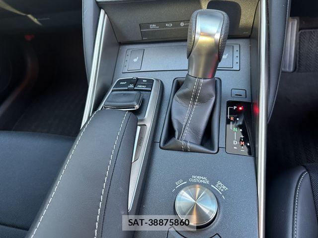 Lexus IS 2019-09 7059244-16