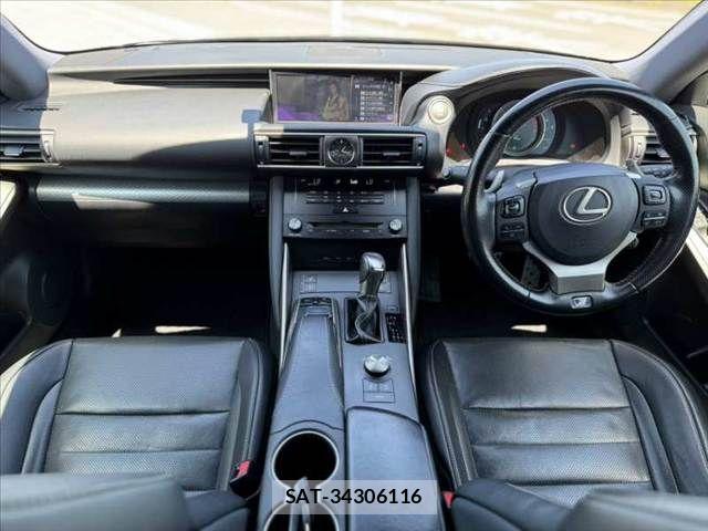 Lexus IS 2017-10 7220917-1