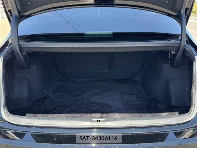 Lexus IS 2017-10 7220917-19