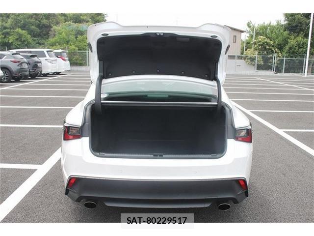Lexus IS 2020-11 7220919-19