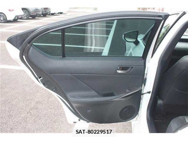 Lexus IS 2020-11 7220919-20