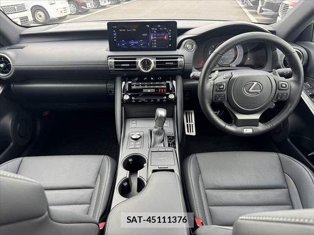 Lexus IS 2021-06 7220920-1