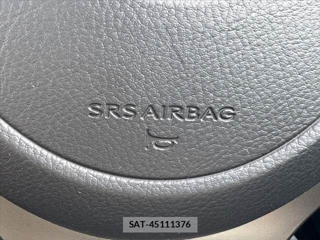 Lexus IS 2021-06 7220920-23
